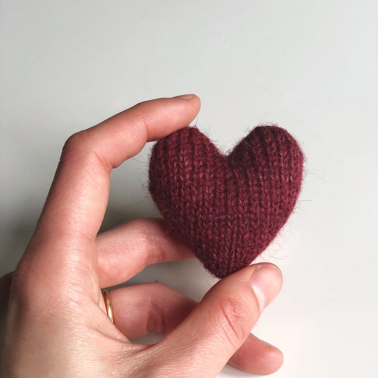 Knitted Tiny Heart (+Colors)